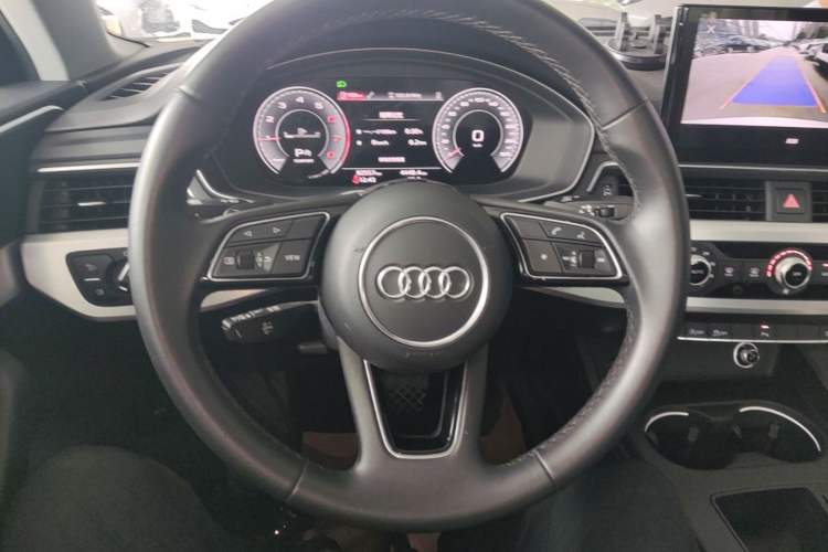 Used Audi A4L 2024 40 TFSI Fashion Dynamic Model Steering Wheel
