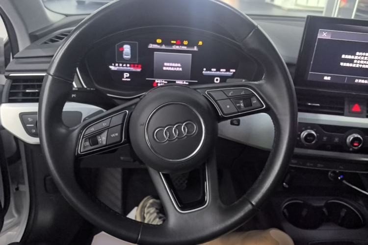 Used Audi A4L 2024 40 TFSI Fashion Dynamic Model Steering Wheel
