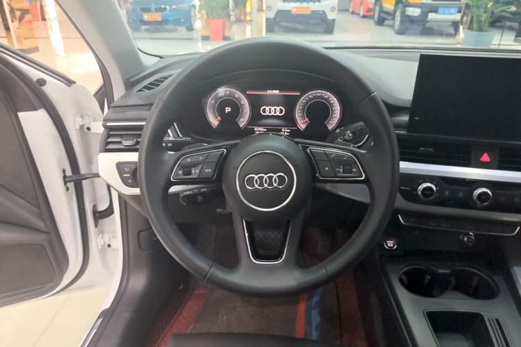 Used Audi A4L 2024 40 TFSI Fashion Dynamic Model Steering Wheel