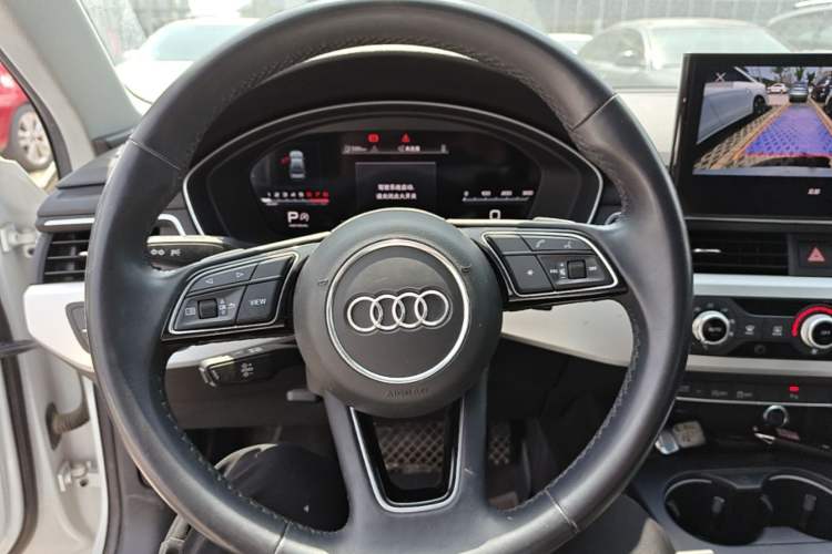 Used Audi A4L 2024 40 TFSI Fashion Dynamic Model Steering Wheel