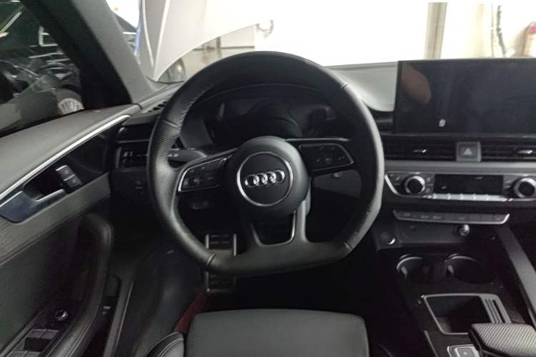 Used Audi A4L 2024 40 TFSI Luxury Dynamic Edition Steering Wheel