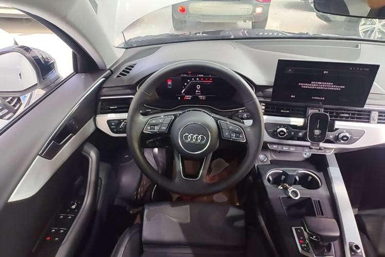Used Audi A4L 2024 40 TFSI Fashion Dynamic Model Steering Wheel