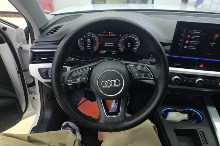 Used Audi A4L 2024 40 TFSI Fashion Dynamic Model Steering Wheel