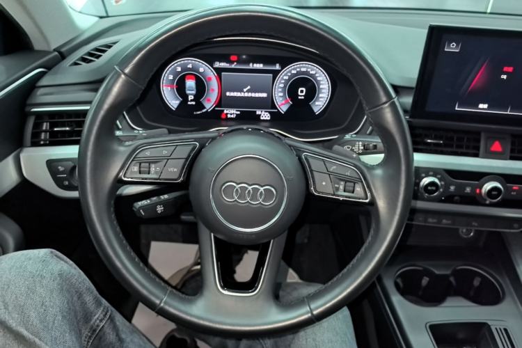 Used Audi A4L 2024 40 TFSI Fashion Dynamic Model Steering Wheel