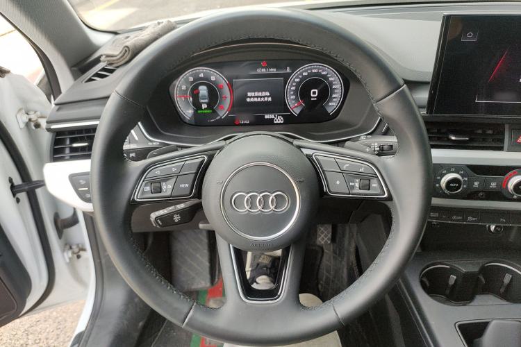 Used Audi A4L 2024 40 TFSI Fashion Dynamic Model Steering Wheel
