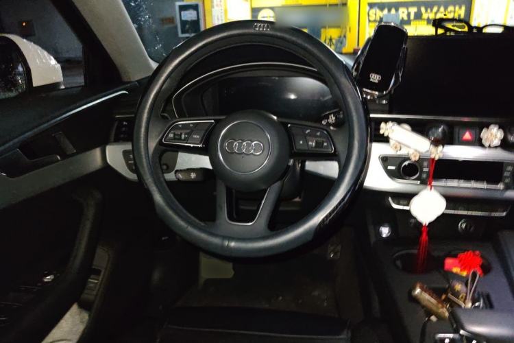 Used Audi A4L 2024 40 TFSI Fashion Dynamic Model Steering Wheel