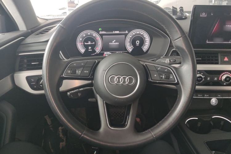 Used Audi A4L 2024 40 TFSI Fashion Dynamic Model Steering Wheel