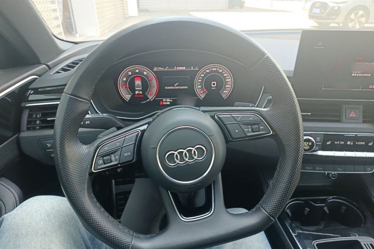 Used Audi A4L 2024 40 TFSI Luxury Dynamic Edition Steering Wheel
