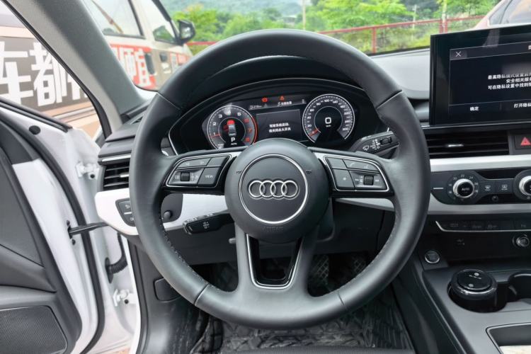 Used Audi A4L 2024 40 TFSI Fashion Dynamic Model Steering Wheel