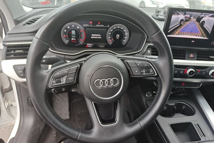 Used Audi A4L 2024 40 TFSI Fashion Dynamic Model Steering Wheel