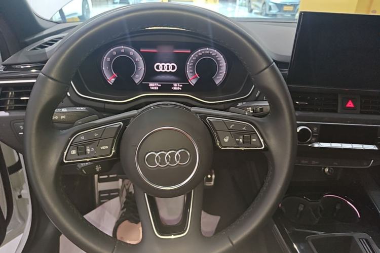 Used Audi A4L 2024 40 TFSI Luxury Dynamic Edition Steering Wheel