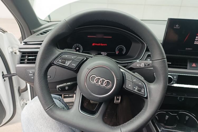 Used Audi A4L 2024 40 TFSI Luxury Dynamic Edition Steering Wheel