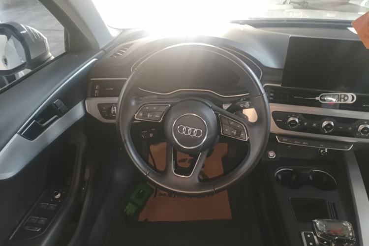 Used Audi A4L 2024 40 TFSI Fashion Dynamic Model Steering Wheel