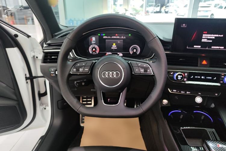 Used Audi A4L 2024 40 TFSI Luxury Dynamic Edition Steering Wheel