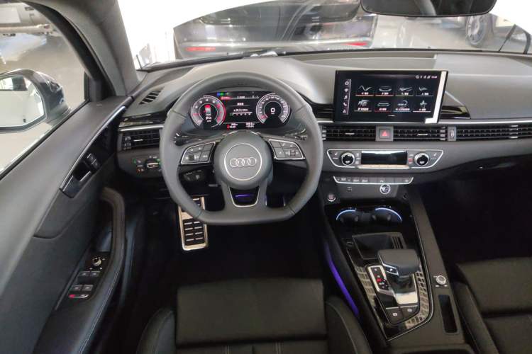 Used Audi A4L 2024 40 TFSI Luxury Dynamic Edition Steering Wheel