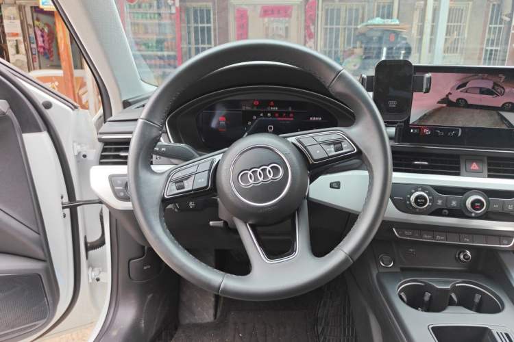 Used Audi A4L 2024 40 TFSI Fashion Dynamic Model Steering Wheel