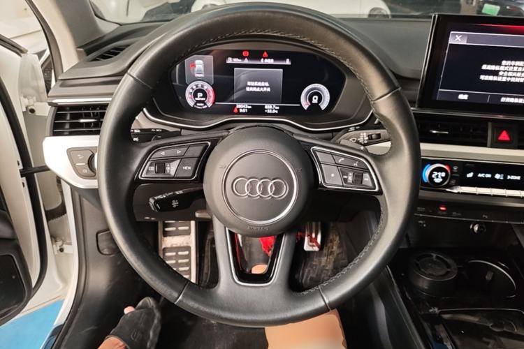 Used Audi A4L 2024 40 TFSI Fashion Dynamic Model Steering Wheel