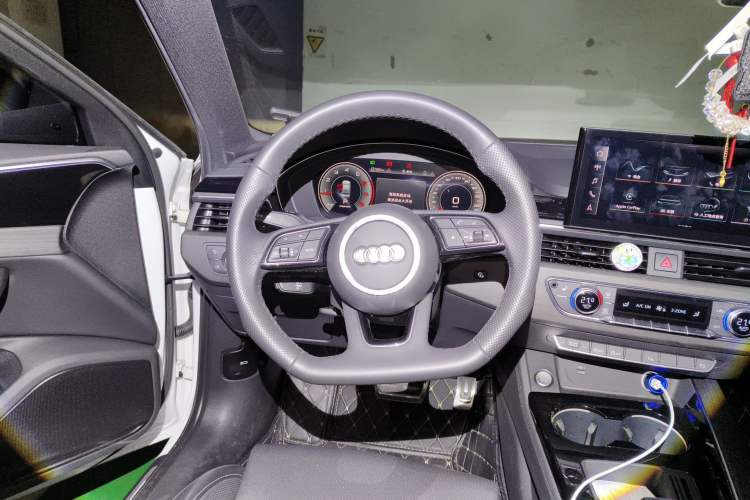 Used Audi A4L 2024 40 TFSI Luxury Dynamic Edition Steering Wheel