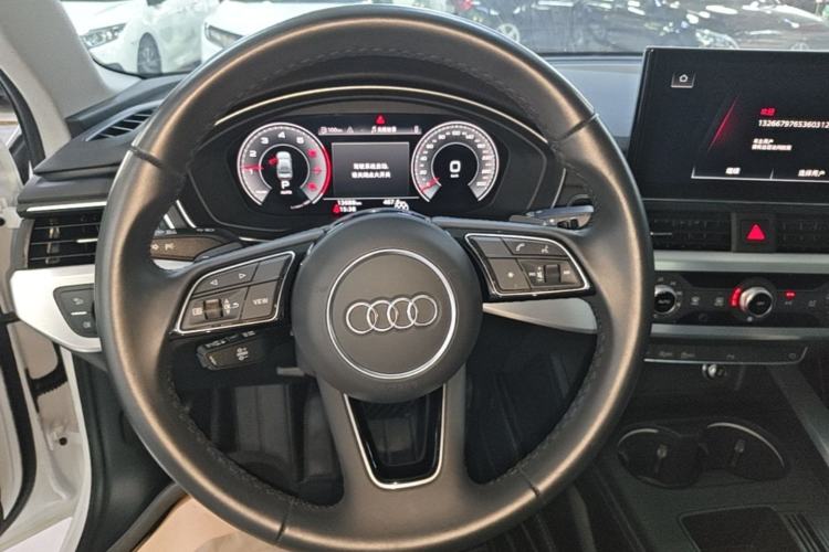 Used Audi A4L 2024 40 TFSI Fashion Dynamic Model Steering Wheel