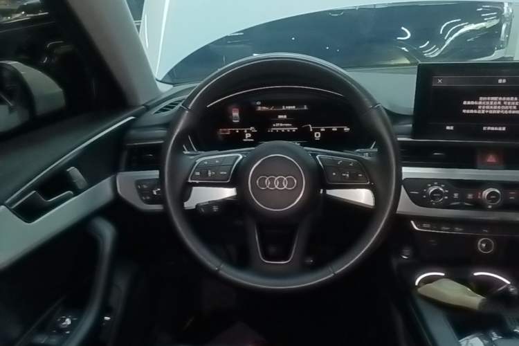 Used Audi A4L 2024 40 TFSI Fashion Dynamic Model Steering Wheel