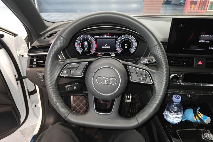 Used Audi A4L 2024 40 TFSI Luxury Dynamic Edition Steering Wheel
