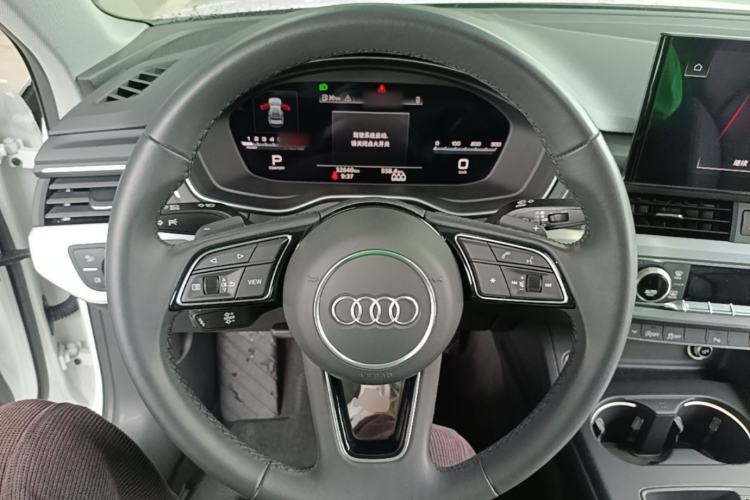 Used Audi A4L 2024 40 TFSI Fashion Dynamic Model Steering Wheel