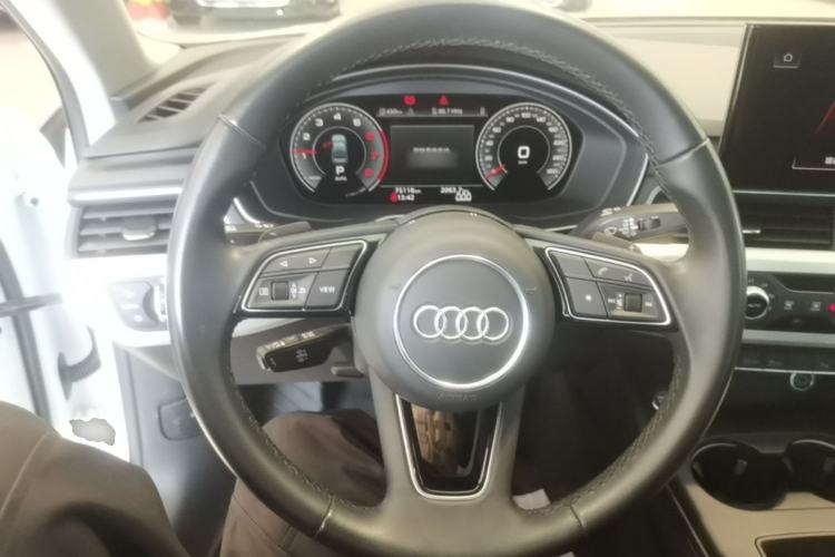 Used Audi A4L 2024 40 TFSI Fashion Dynamic Model Steering Wheel