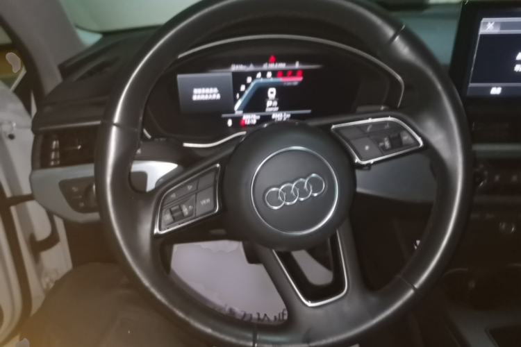 Used Audi A4L 2024 40 TFSI Fashion Dynamic Model Steering Wheel