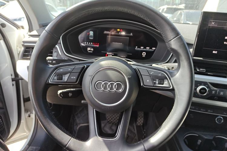 Used Audi A4L 2024 40 TFSI Fashion Dynamic Model Steering Wheel