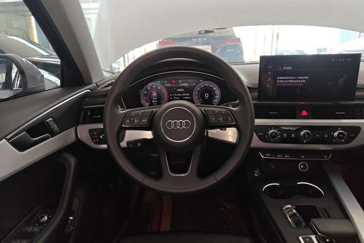 Used Audi A4L 2024 40 TFSI Fashion Dynamic Model Steering Wheel