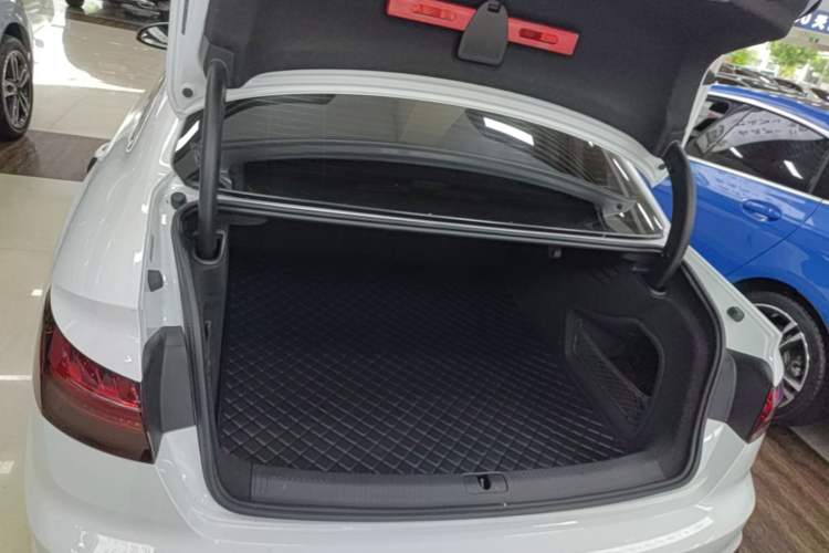 Used Audi A4L 2024 40 TFSI Luxury Dynamic Edition Trunk