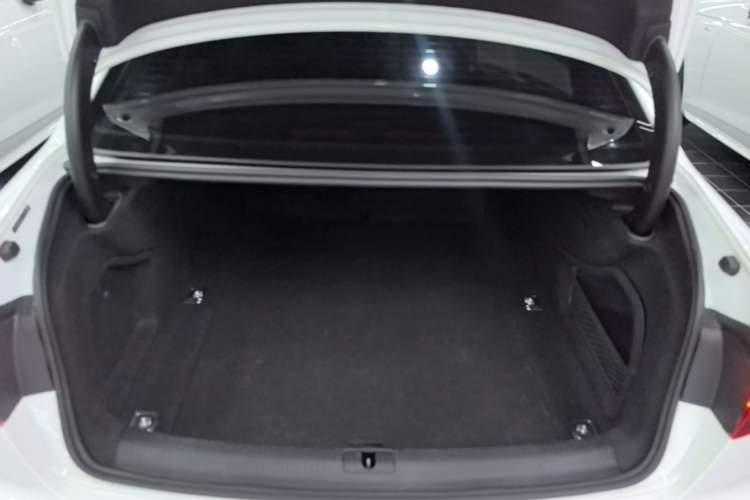 Used Audi A4L 2024 40 TFSI Fashion Dynamic Model Trunk