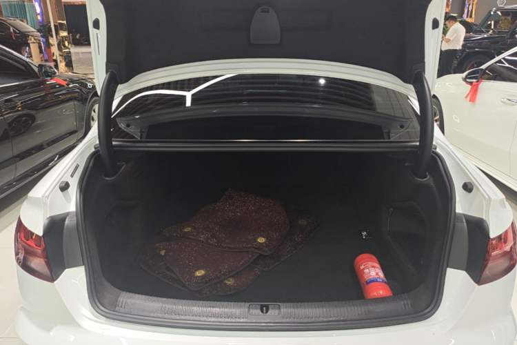 Used Audi A4L 2024 40 TFSI Fashion Dynamic Model Trunk