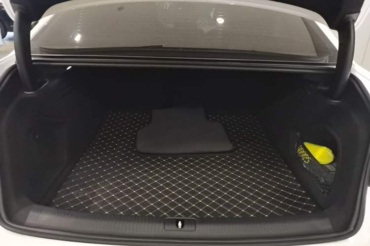 Used Audi A4L 2024 40 TFSI Fashion Dynamic Model Trunk