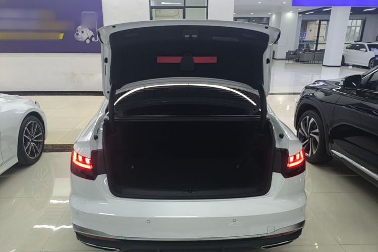 Used Audi A4L 2024 40 TFSI Fashion Dynamic Model Trunk