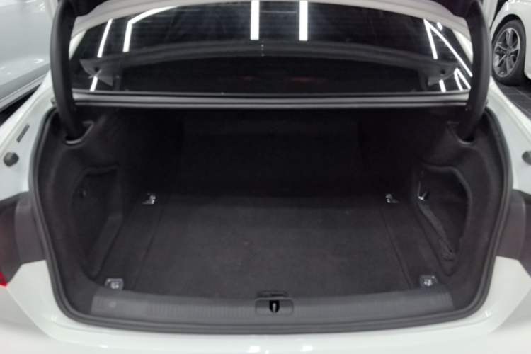 Used Audi A4L 2024 40 TFSI Fashion Dynamic Model Trunk