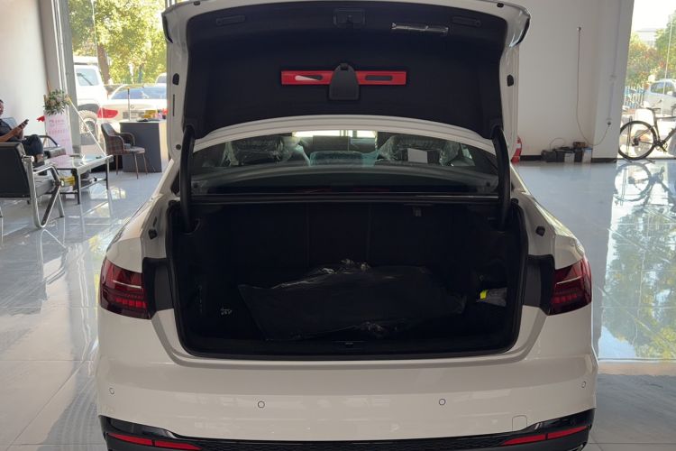 Used Audi A4L 2024 40 TFSI Luxury Dynamic Edition Trunk