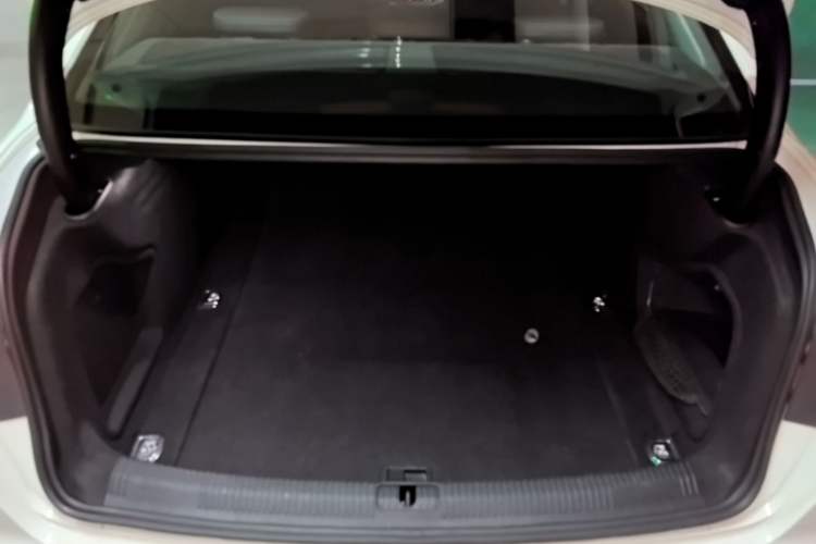 Used Audi A4L 2024 40 TFSI Fashion Dynamic Model Trunk