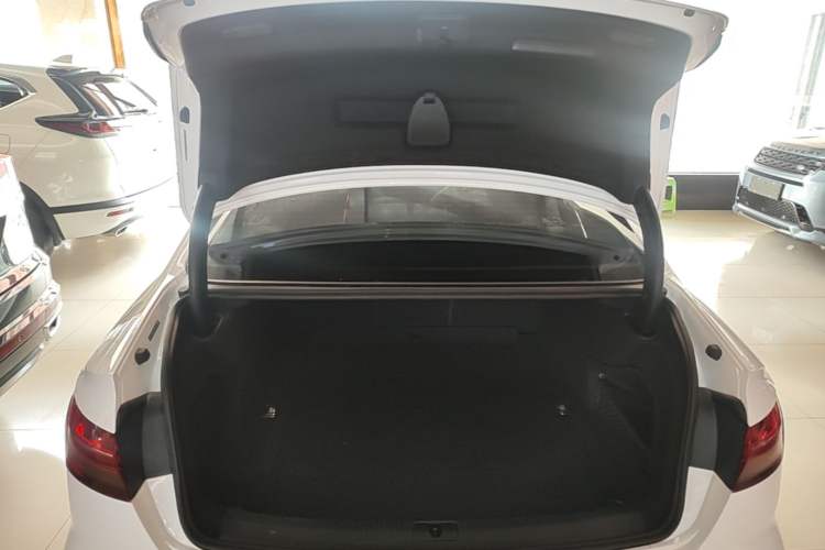 Used Audi A4L 2024 40 TFSI Fashion Dynamic Model Trunk