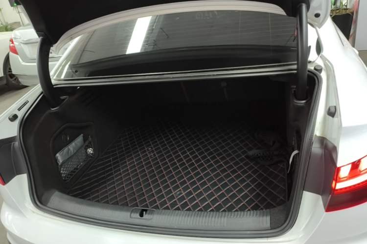 Used Audi A4L 2024 40 TFSI Luxury Dynamic Edition (Starry Night Version) Trunk