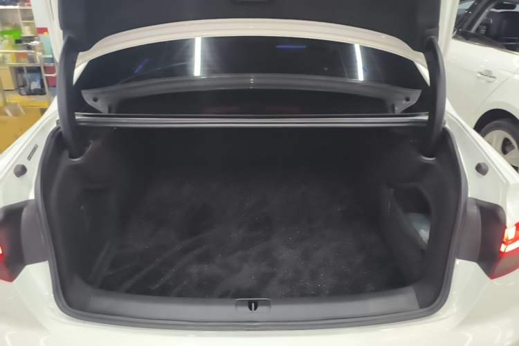 Used Audi A4L 2024 40 TFSI Fashion Dynamic Model Trunk