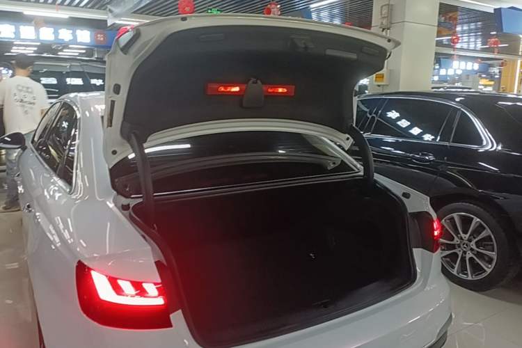 Used Audi A4L 2024 40 TFSI Fashion Dynamic Model Trunk