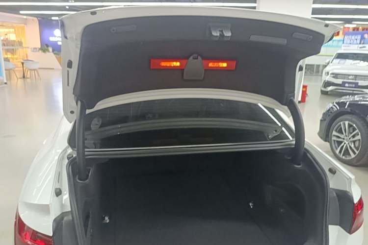 Used Audi A4L 2024 40 TFSI Luxury Dynamic Edition Trunk