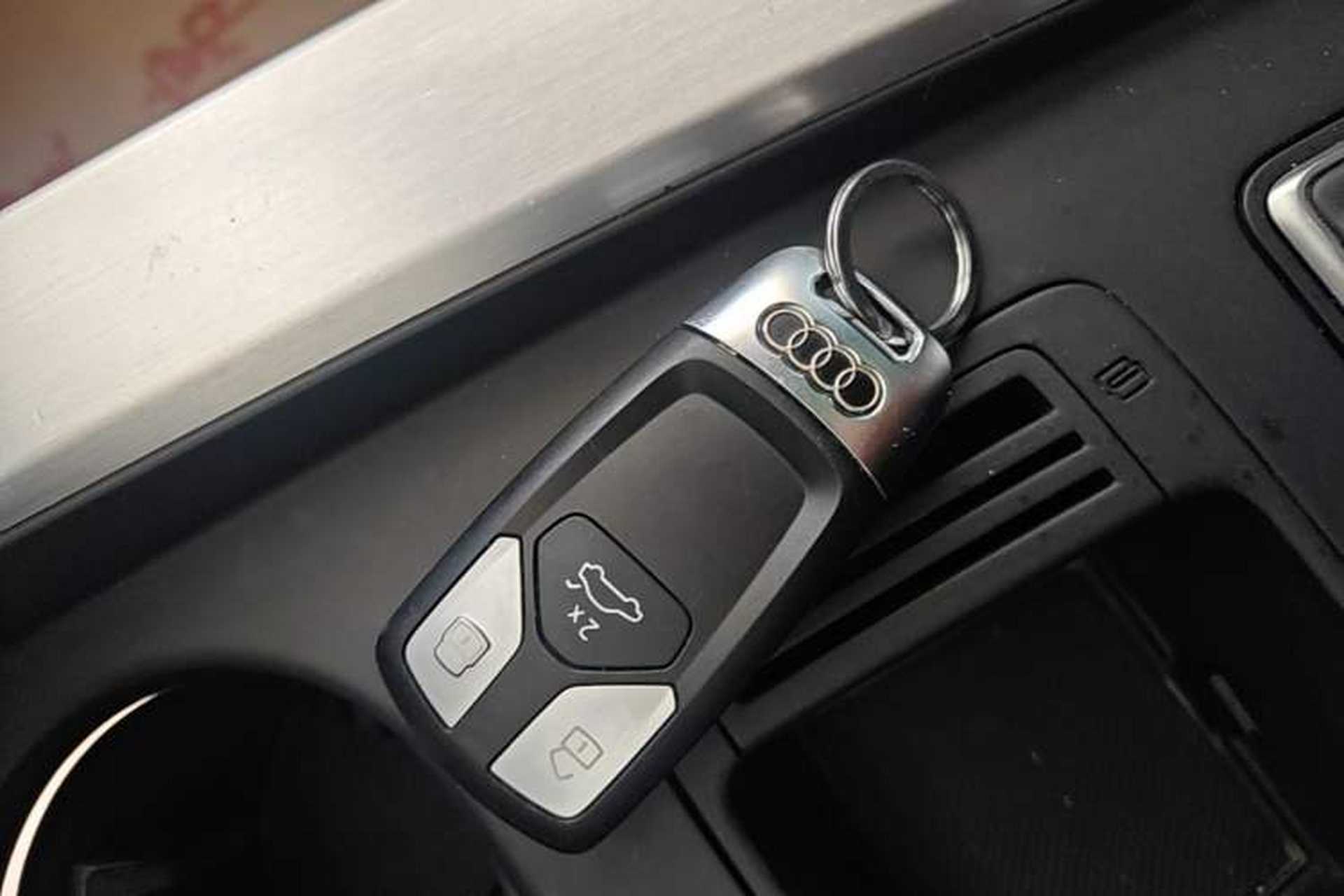 Used Audi A4L 2024 40 TFSI Fashion Dynamic Model Vehicle Key
