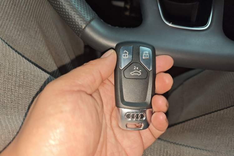 Used Audi A4L 2024 40 TFSI Luxury Dynamic Edition Vehicle Key