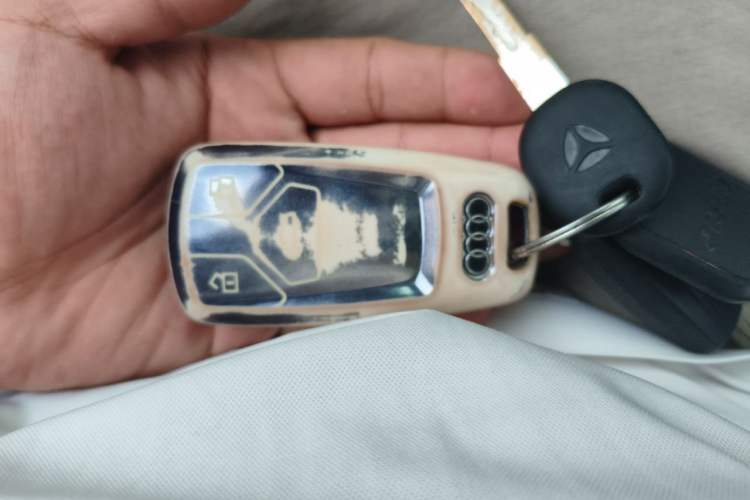 Used Audi A4L 2024 40 TFSI Fashion Dynamic Model Vehicle Key