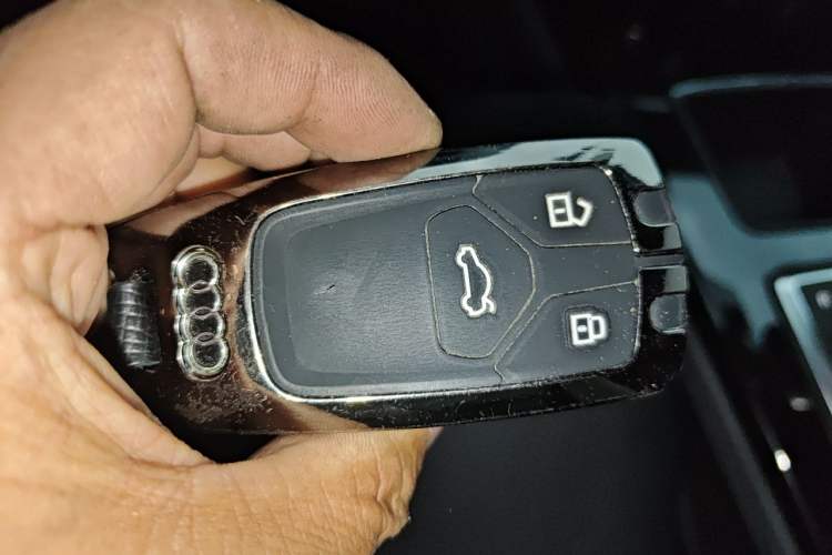 Used Audi A4L 2024 40 TFSI Luxury Dynamic Edition Vehicle Key