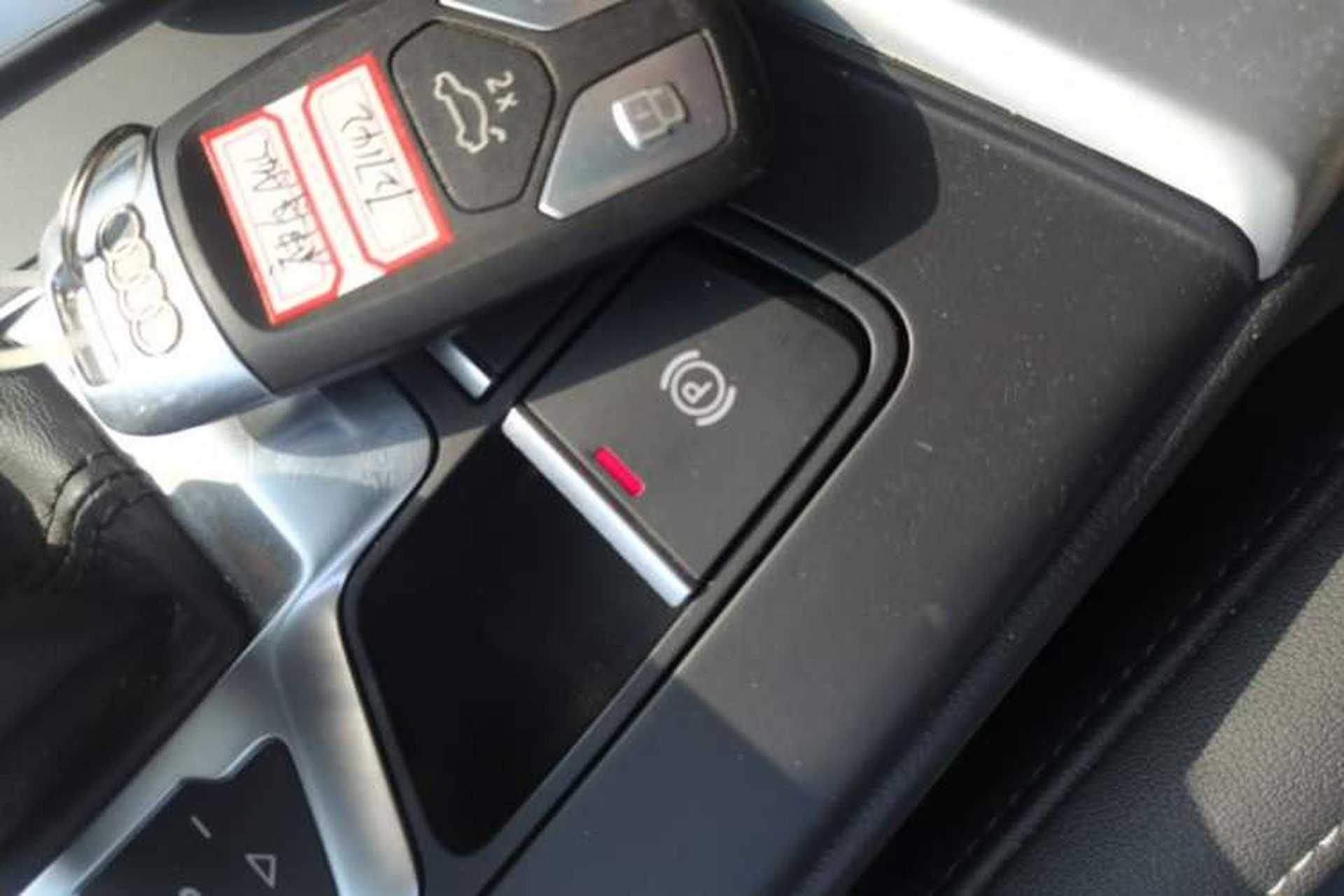 Used Audi A4L 2024 40 TFSI Fashion Dynamic Model Vehicle Key