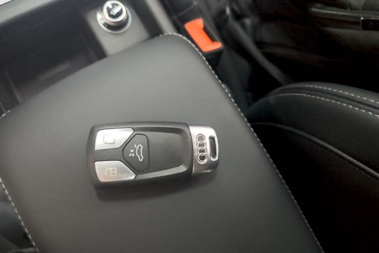Used Audi A4L 2024 40 TFSI Fashion Dynamic Model Vehicle Key