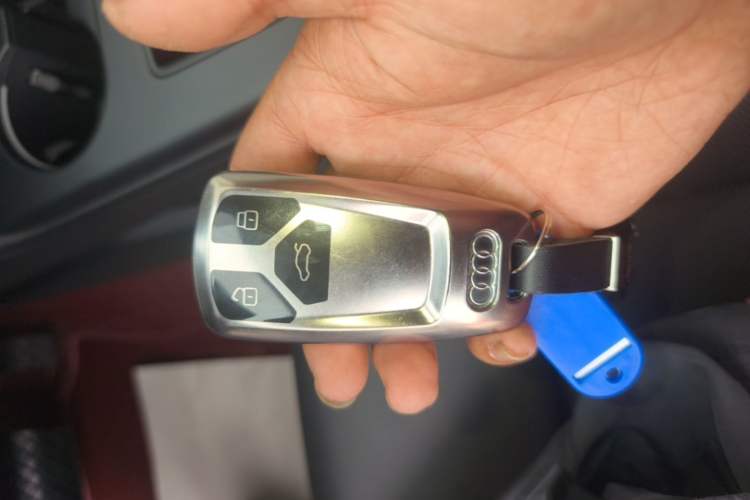 Used Audi A4L 2024 40 TFSI Fashion Dynamic Model Vehicle Key